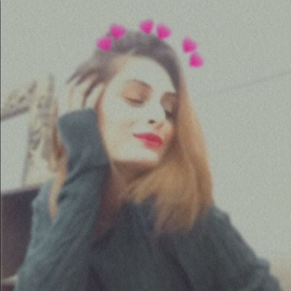 Meet your Posher, Aashna